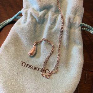 Tiffany & Co. Elsa Peretti Teardrop necklace SS